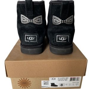 Uggs Classic Mini Crystal Bow with Swarovski crystals-Size 8